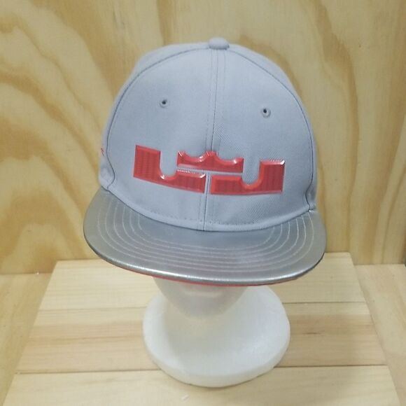 Nike Swoosh Lebron James Logo Hat Cap gray King Crown True Vector Snapback - Picture 1 of 8